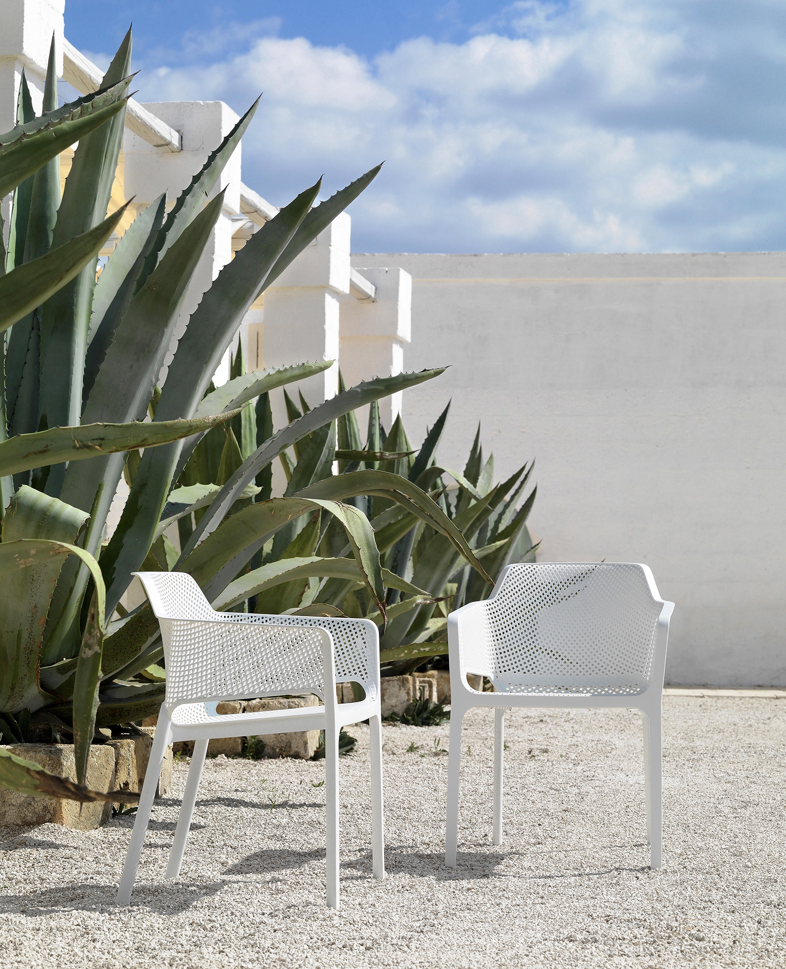 Offerta Contract – 5 Tavoli in Dureltop 70×70 cm + 15 poltrone Net-3012