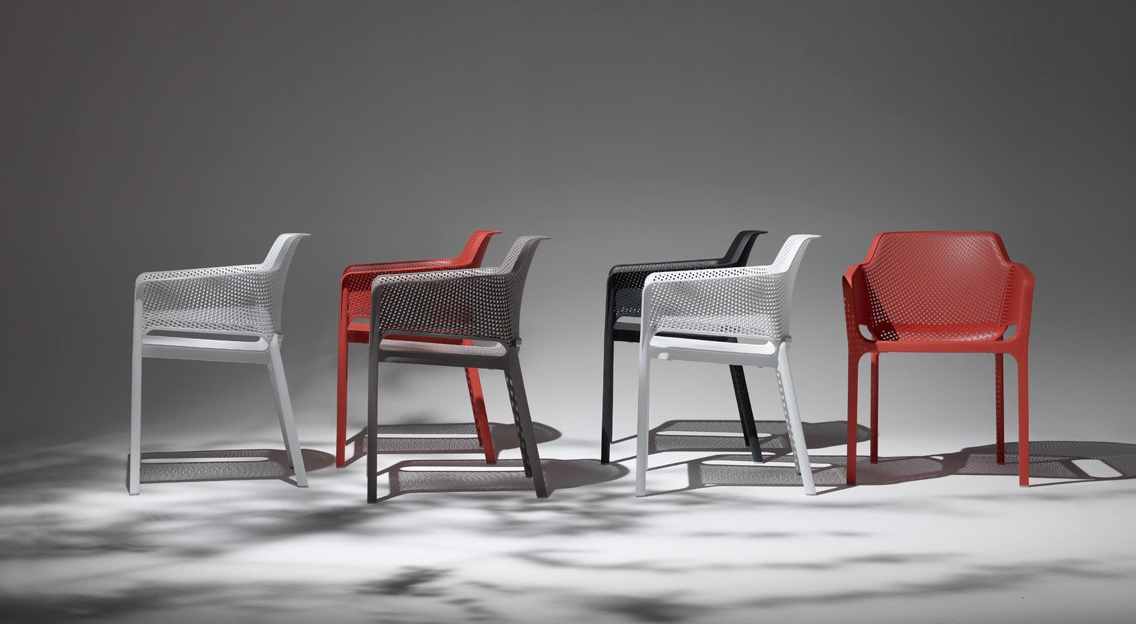 Offerta Contract – 5 Tavoli in Dureltop 70×70 cm + 15 poltrone Net-3011